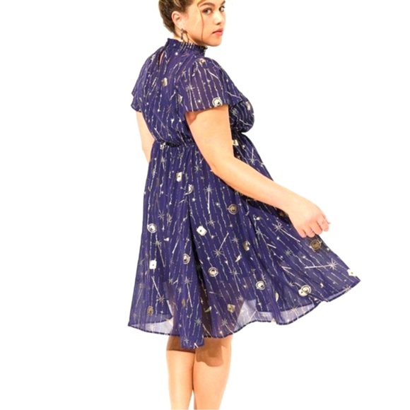 Torrid x Harry Potter WB Flutter Sleeve Dress Size 2 18/20 - Picture 3 of 8